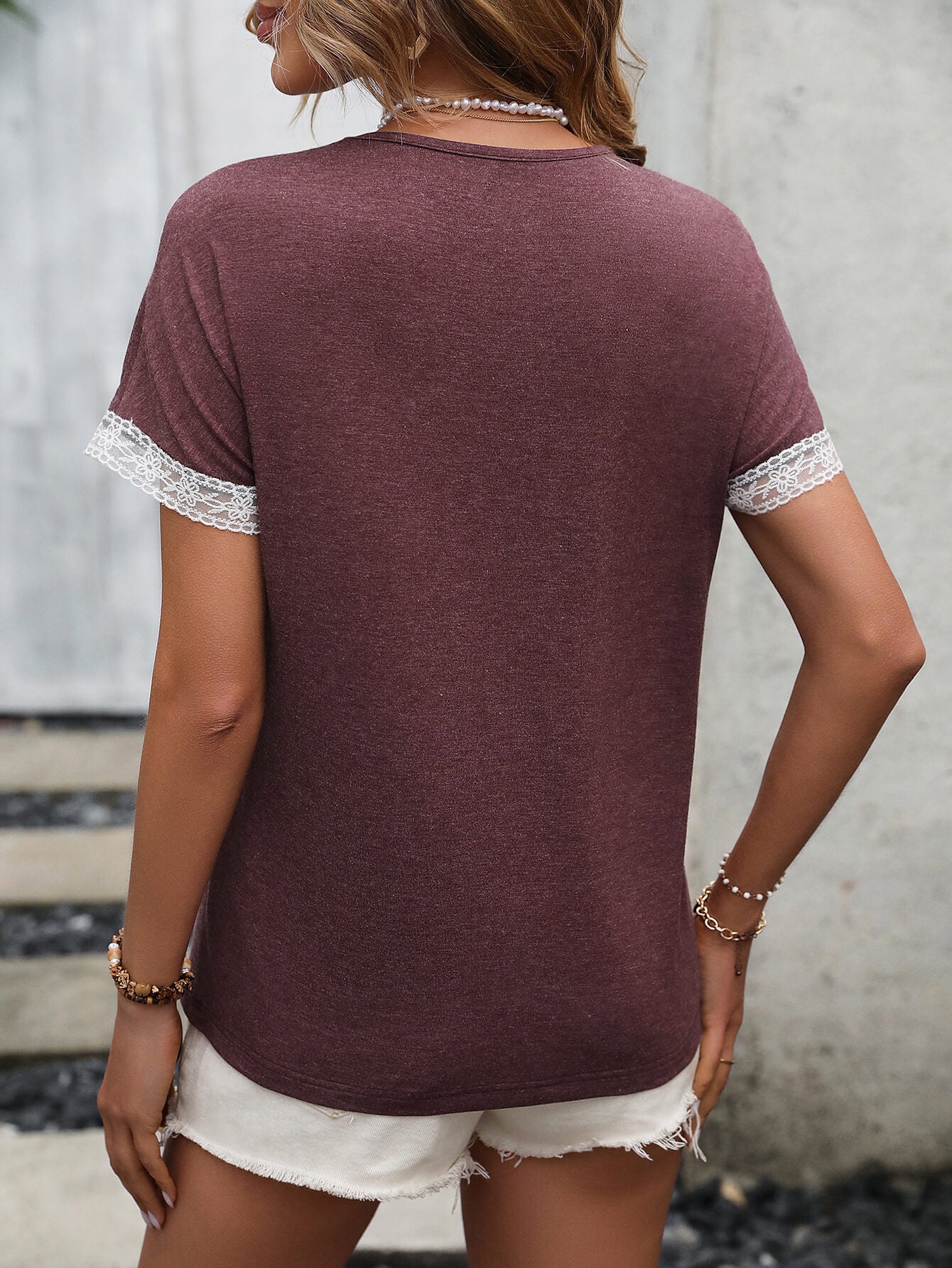 Ivy Lane Contrast Round Neck Short Sleeve Tee